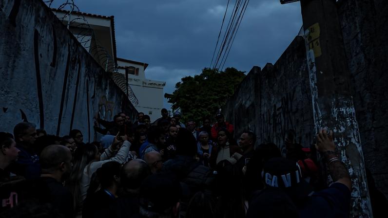 Moradores da região onde houve explosão no Jaguaré, em São Paulo, debatem os problemas causados pela explosão de gás
