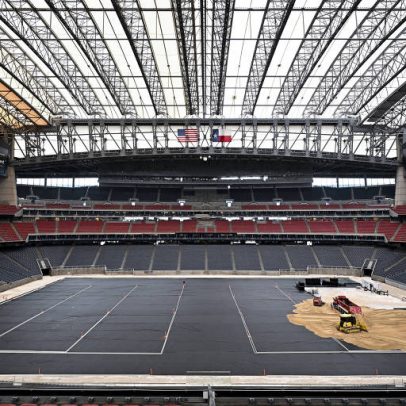 Houston transforma estádio para a Copa e antecipa polícia multilíngue