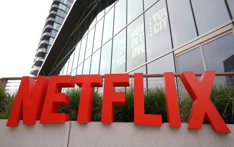 O logotipo da Netflix num escritório da empresa em Los Angeles