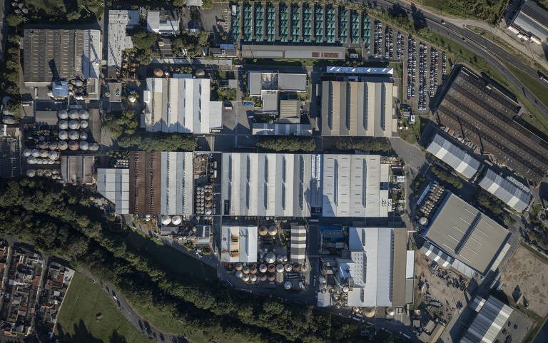 Fábrica da Química Amparo, que fabrica os produtos Ipê