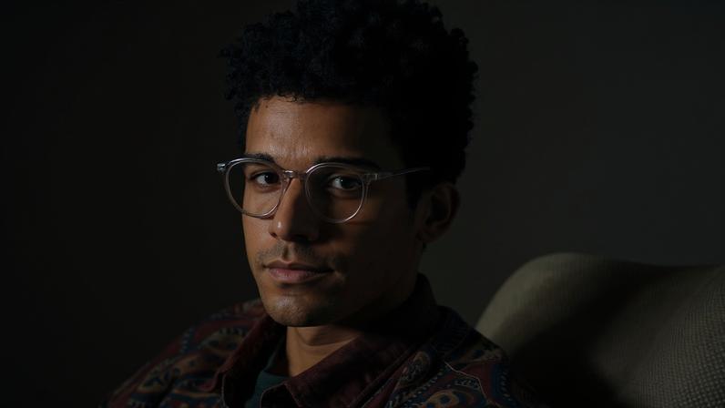 Lucas Leto como Sardinha em 'Vale Tudo' (2025)