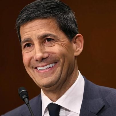 Senado dos EUA aprova indicado de Trump para presidente do Fed