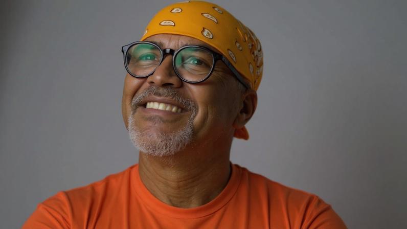 Dernival Sá Filho (1963 - 2026) - Velhinho da Bandana no Instagram
