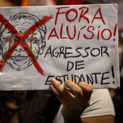 Alunos da USP protestam na Paulista por retomada de negociações com a reitoria
