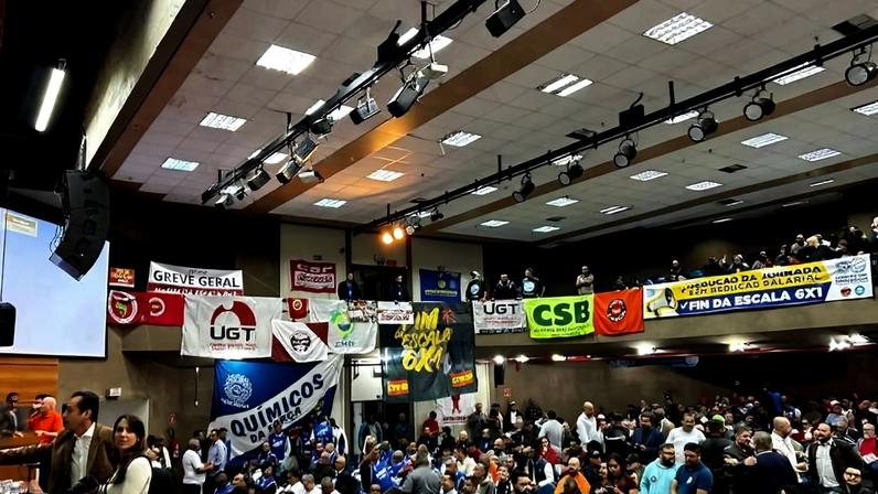 Audiência pública em São Paulo sobre o fim da escala 6x1 com comissão especial da Câmara que discute PEC sobre redução da jornada