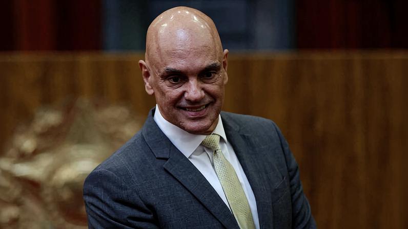 Ministro Alexandre de Moraes durante a cerimônia de posse do ministro Kassio Nunes Marques no TSE (Tribunal Superior Eleitoral)