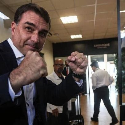 Flávio diz que Bolsonaro o aconselhou a falar a verdade e Eduardo vive de doações do pai