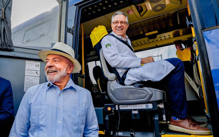 O presidente Lula e o ministro da Saúde, Alexandre Padilha, em evento em Barretos (SP)