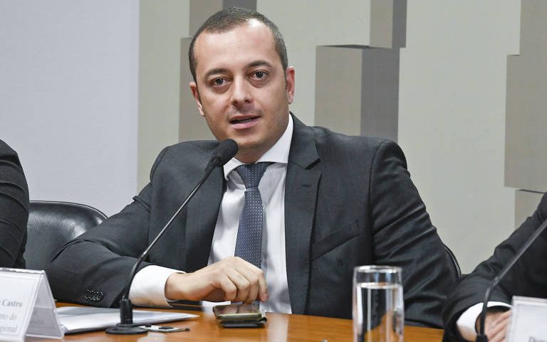Jonathas Assunção, que foi da Casa Civil durante a gestão do presidente Jair Bolsonaro (PL); investigação da PF indica que ele tinha 'empresa de passagem" em esquema da Refit