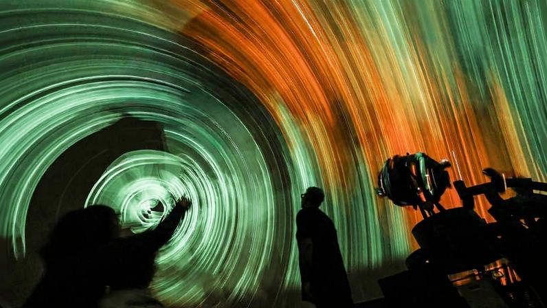Cúpula do Planetário Ibirapuera, na zona sul de São Paulo, onde há estudo de astronomia; cientista do local diz que não é comum ver "coisas estranhas" no céu, mas na noite de 19 de maio de 1986, a Aeronáutica admitiu que 21 objetos voadores não identificados foram avistados em 4 estados