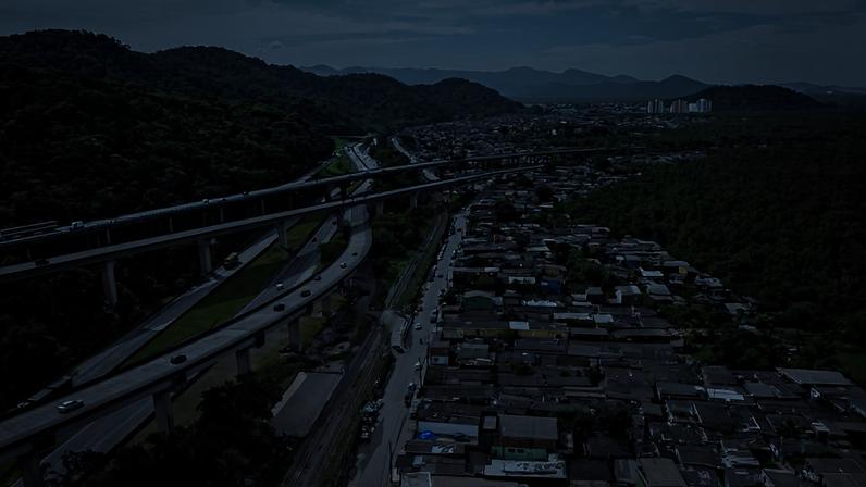 Ponto de atuação do PCC em comunidade de Cubatão, às margens da rodovia dos Imigrantes -