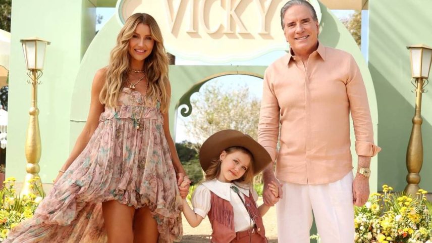 Roberto Justus, Ana Paula Siebert e caçula Vicky Justus