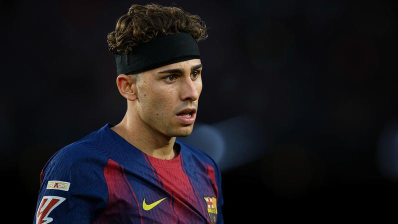 Fermín López durante duelo entre Barcelona e Espanyol no Campo Nou