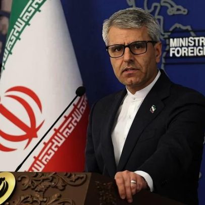 Irã avalia abrir o Estreito de Hormuz sem passagem para os EUA, diz porta-voz