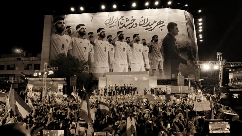 Manifestação de apoio ao governo iranianio, com presença da seleção de futebol do país, em Teerã