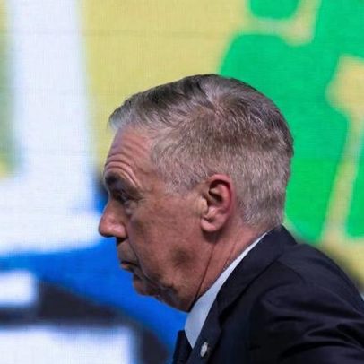 Ancelotti liga para Neymar; atacante diz querer Copa, independentemente da função