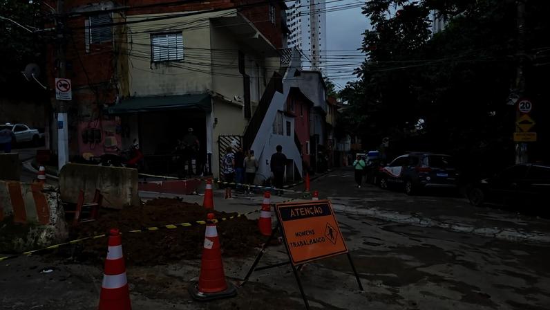 Local da explosão continua com entulhos enquanto Sabesp trabalha para concluir as demolições