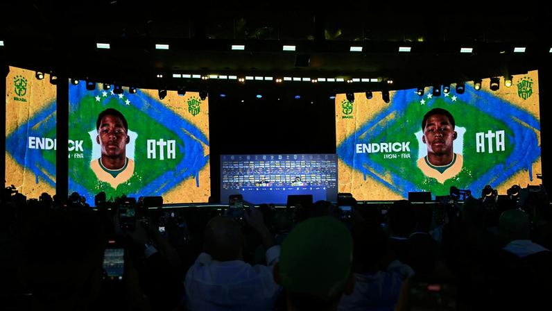 Momento da convocação em que Endrick é anunciado