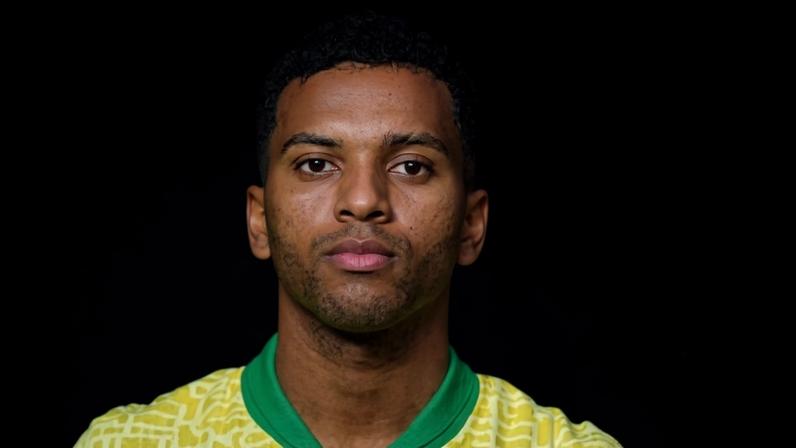 Rodrygo aparece no álbum da Copa, mas não vai ao Mundial
