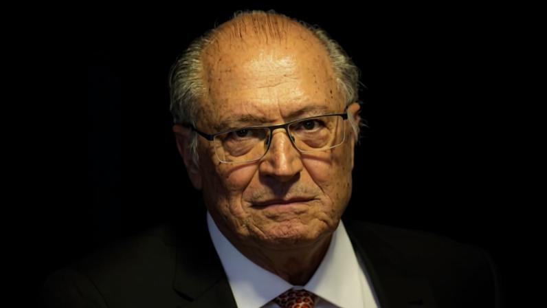 Geraldo Alckmin durante a assinatura da operação de crédito que viabiliza a contrapartida do Estado de São Paulo na PPP do Túnel Imerso Santos-Guarujá, em São Paulo.