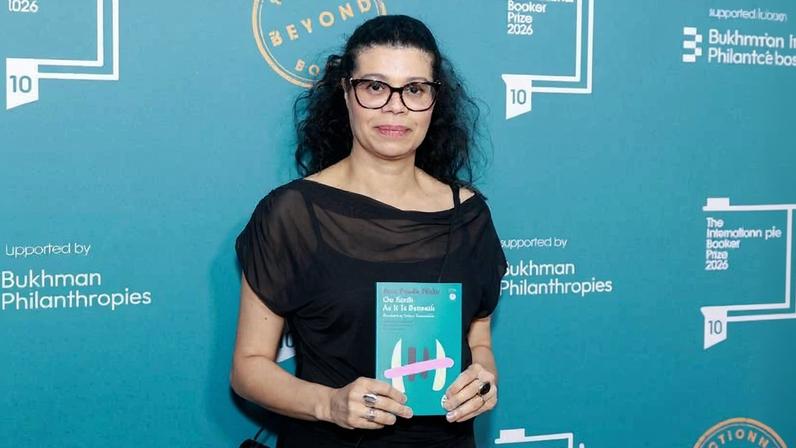 A escritora brasileira Ana Paula Maia na cerimônia do prêmio Booker Internacional, no museu Tate Modern, em Londres