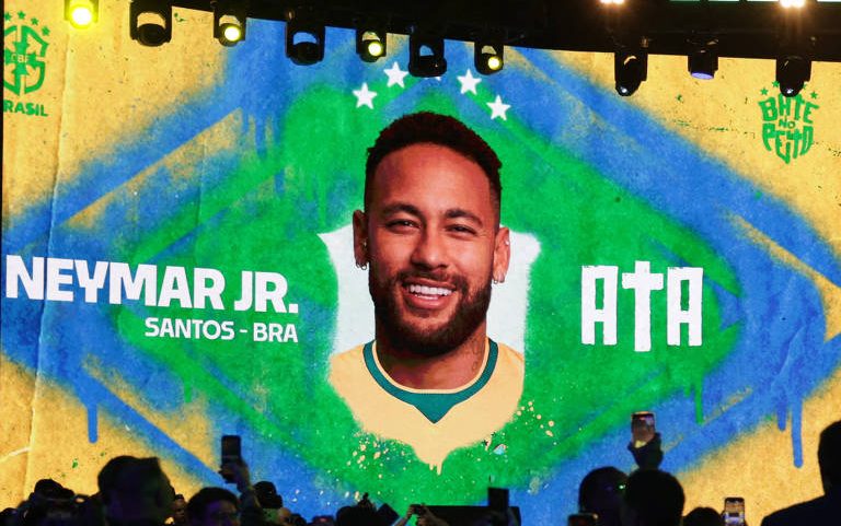 Neymar em telão no Museu do Amanhã, no Rio, depois de Carlo Ancelotti falar seu nome na convocação do Brasil para a Copa do Mundo - Ricardo Moraes - 18.mai.26 / Reuters