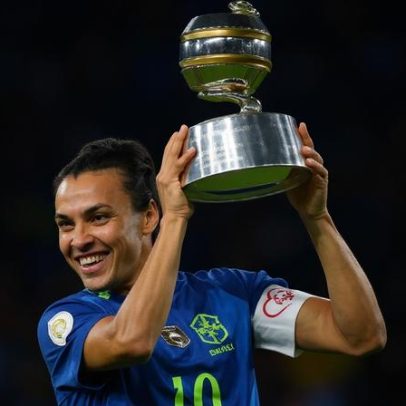 Marta volta à seleção aos 40 para amistosos contra os EUA