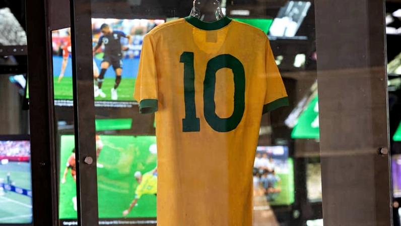 Camisa da seleção usada pelo Pelé na final da Copa de 1970