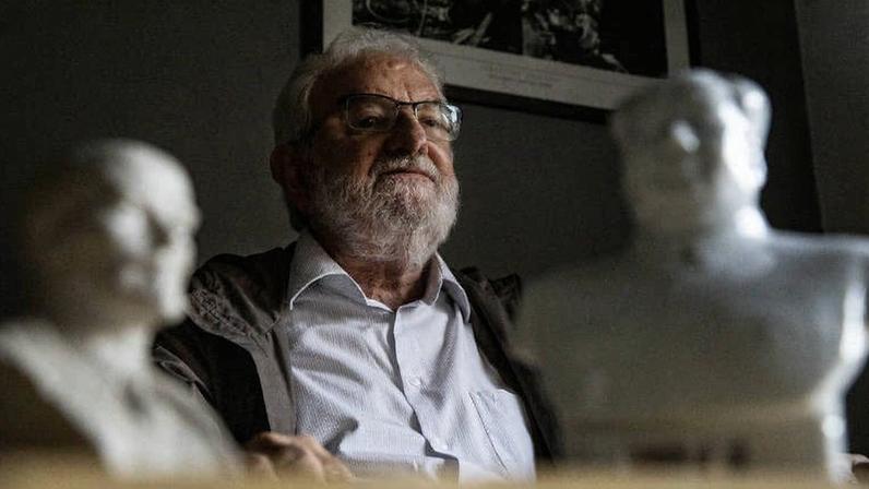 Ivan Valente, ex-deputado federal e fundador do PT e PSOL, se aposenta da Câmara após 29 anos