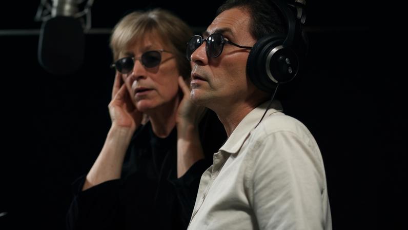 John Lennon e Yoko Ono em cena do filme 'John Lennon: The Last Interview'