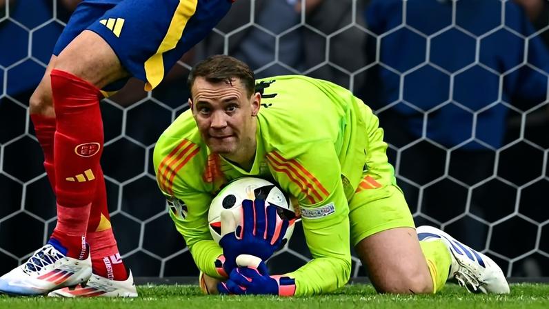 Manuel Neuer durante partida da UEFA Euro 2024; alemão volta à seleção na Copa 2026