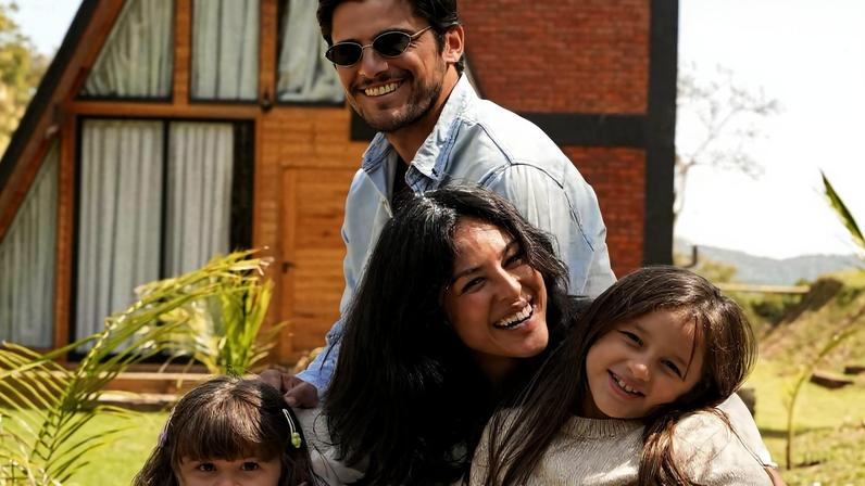Bruno Gissoni e Yanna Lavigne vivem no interior de Minas Gerais com as filhas