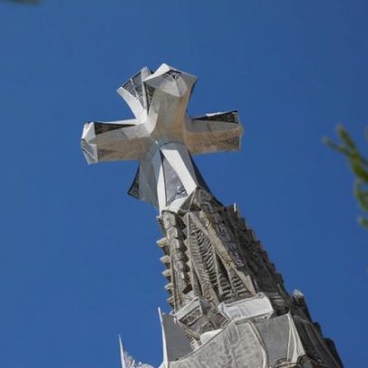 Torre mais alta da Sagrada Família será inaugurada em junho com presença do Papa