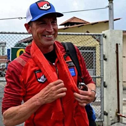Alpinista britânico atinge 20ª subida ao Everest e amplia recorde