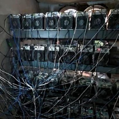 Polícia encontra fazenda de criptomoedas durante operação contra o CV no Rio