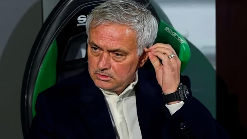 O técnico português Jose Mourinho e o ex-jogador alemão Toni Kroos