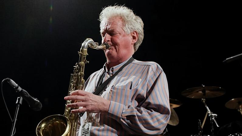 O saxofonista Dick Parry, que tocou com o Pink Floyd