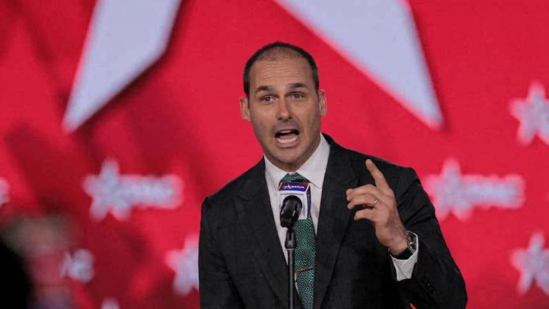 O ex-deputado Eduardo Bolsonaro discursa em conferência conservadora no Texas, Estados Unidos
