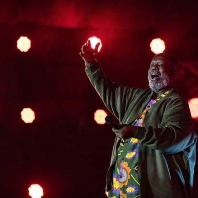 Péricles faz show de clássicos do pagode na Virada Cultural SP neste sábado