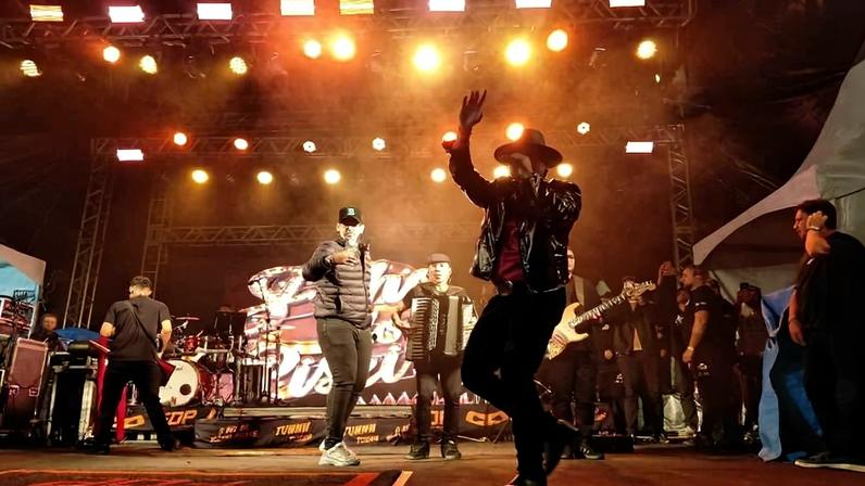 Filho do Piseiro no palco de Heliópolis da Virada Cultural
