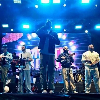 Turma do Pagode mescla clássicos e hits na Virada Cultural 2026