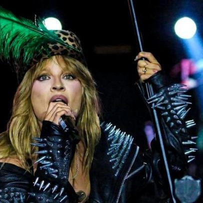Luísa Sonza enfrenta chuva e falhas técnicas em show da Virada Cultural