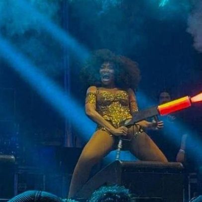 Gaby Amarantos leva brega nortista à Virada, mesmo com queda de energia