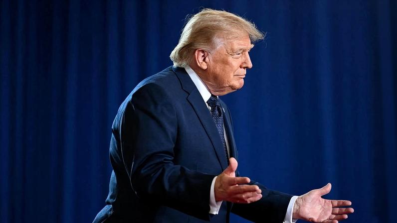 O presidente dos EUA, Donald Trump, discursa durante evento de campanha do deputado Mike Lawler em Nova York