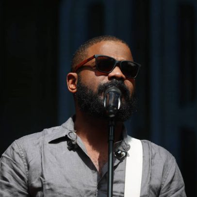 Arlindinho anima público pequeno na Virada Cultural com hits de Arlindo Cruz