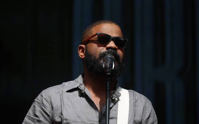 Arlindinho anima público pequeno na Virada Cultural com hits de Arlindo Cruz