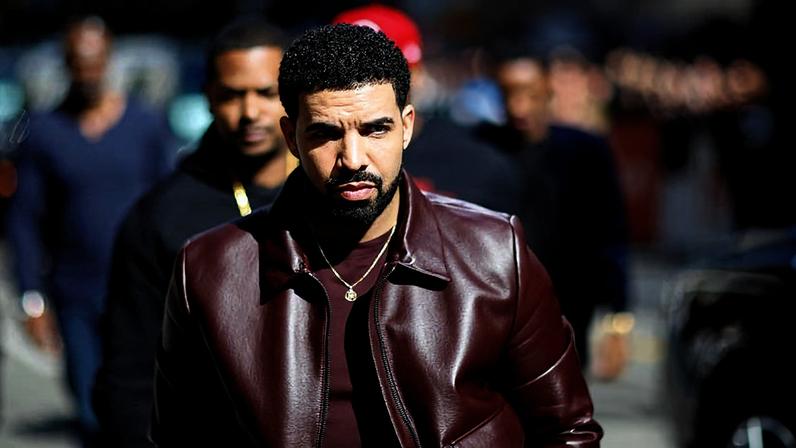 O rapper Drake, que conquistou recorde na parada Billboard 200