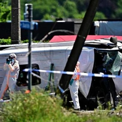 Colisão entre trem e ônibus escolar deixa ao menos quatro mortos na Bélgica