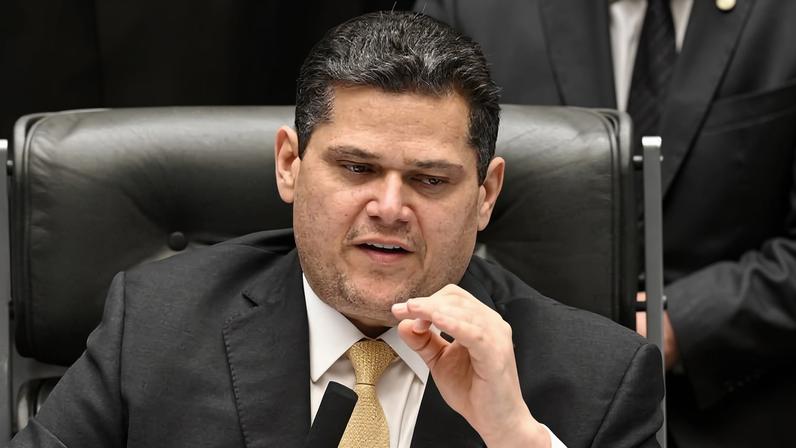 O presidente do Senado, Davi Alcolumbre (União-AP)