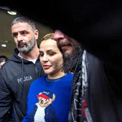 Deolane afirma em carta na prisão que mãe está enjaulada por perseguição
